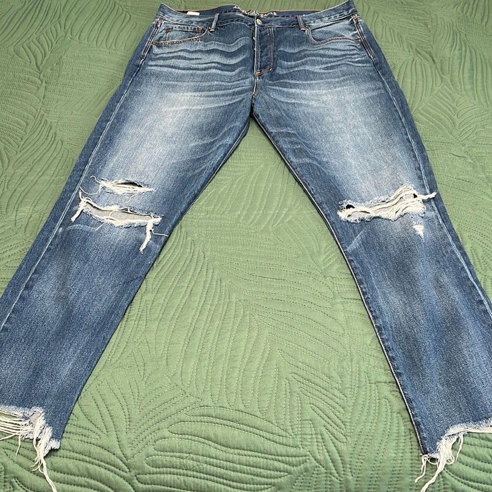 High Rise Girlfriend Ripped Jean